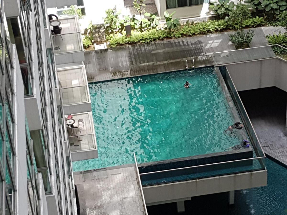 Starsbed Klcc Skyview Roof Pool Hostel Kuala Lumpur Luaran gambar