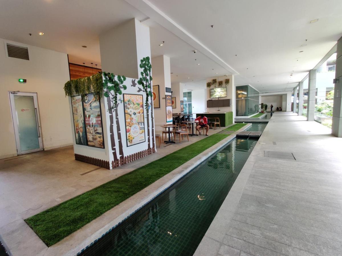 Starsbed Klcc Skyview Roof Pool Hostel Kuala Lumpur Luaran gambar